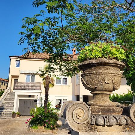 Villa Salvia Rooms And Apartments Rovinj Exterior photo