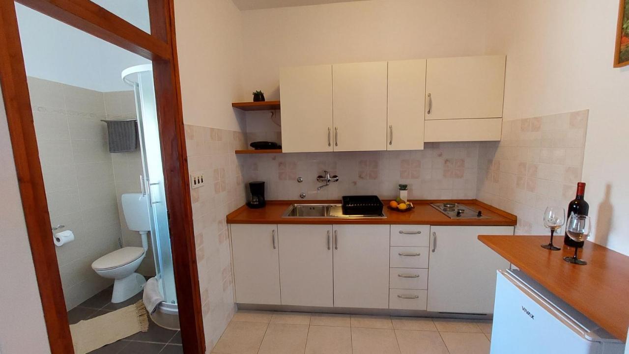 Villa Salvia Rooms And Apartments Rovinj Exterior photo